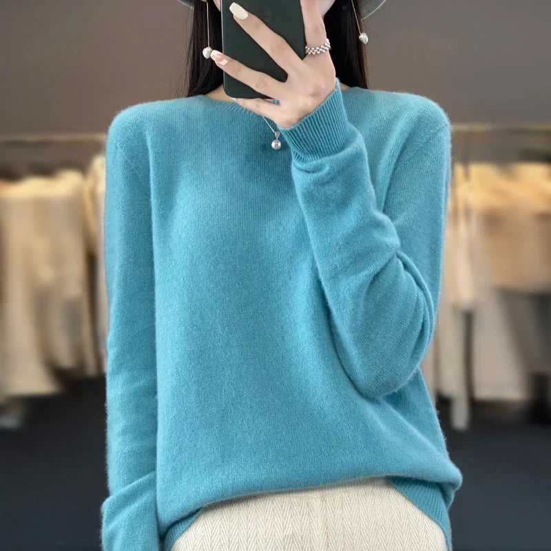 Sweter damski wełniany klasyczny z okrągłym dekoltem