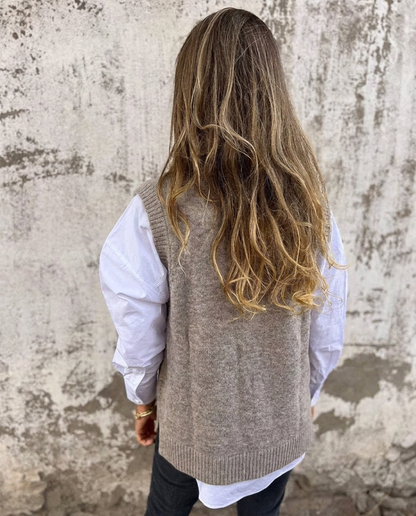 Sweter bezrękawnik damski z dekoltem V prążkowany oversize 5