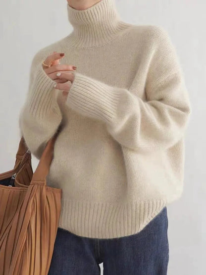 Sweter damski wełniany z golfem oversize 4